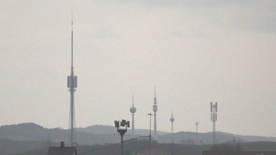 Jakie są różnice między zasięgiem 2G, 3G, 4G i 5G?